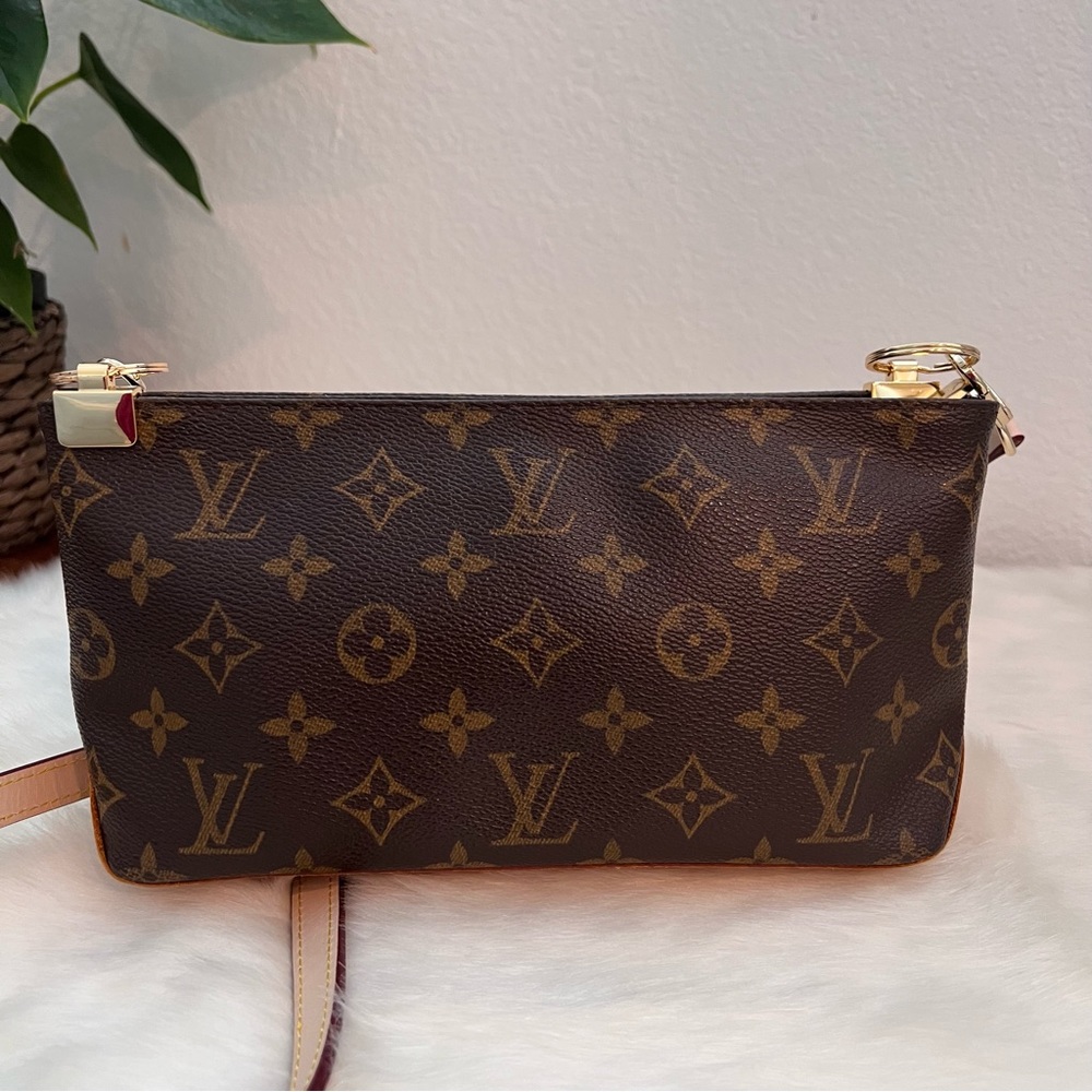 LV Trotteur crossbody